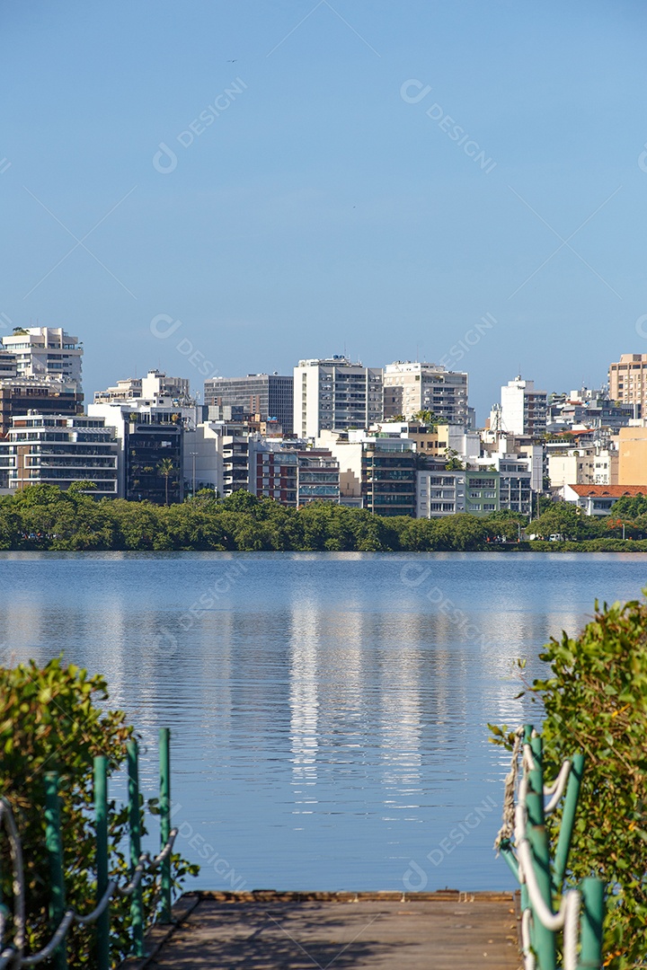 Vista da lagoa rodrigo de freitas no Rio de Janeiro Brasil.
