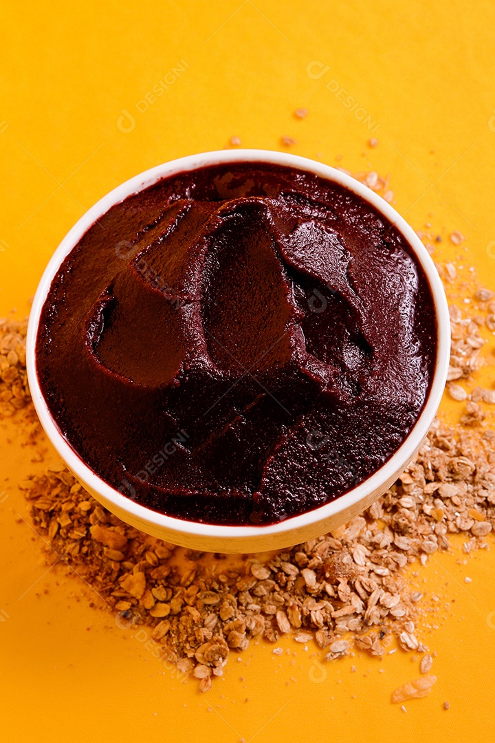 Tigela com delicioso açaí