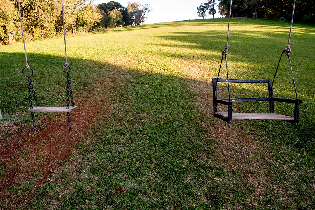Balanços no jardim no Brasil