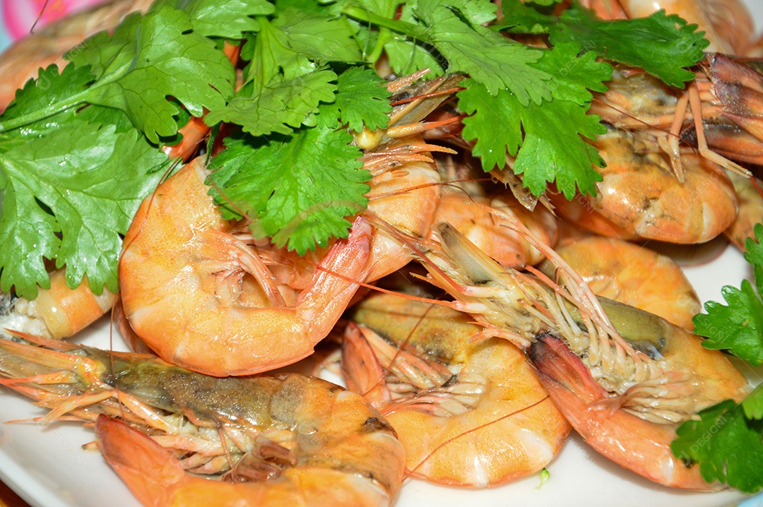 Camarões grelhados frutos do mar