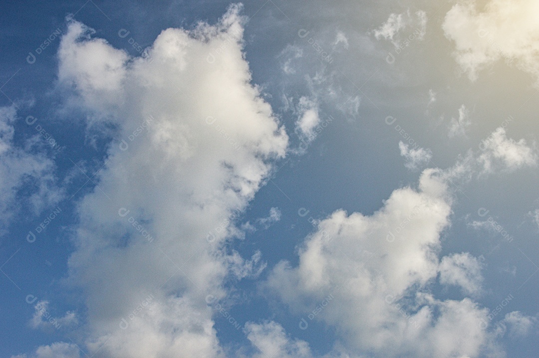 Céu com nuvens brancas