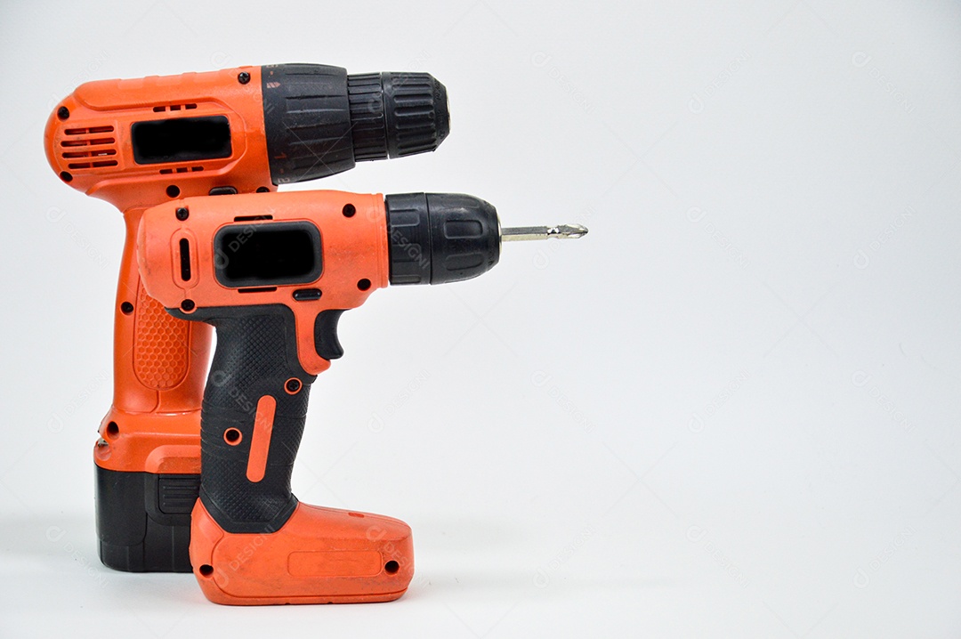 Detalhes parafusadeira em fundo branco