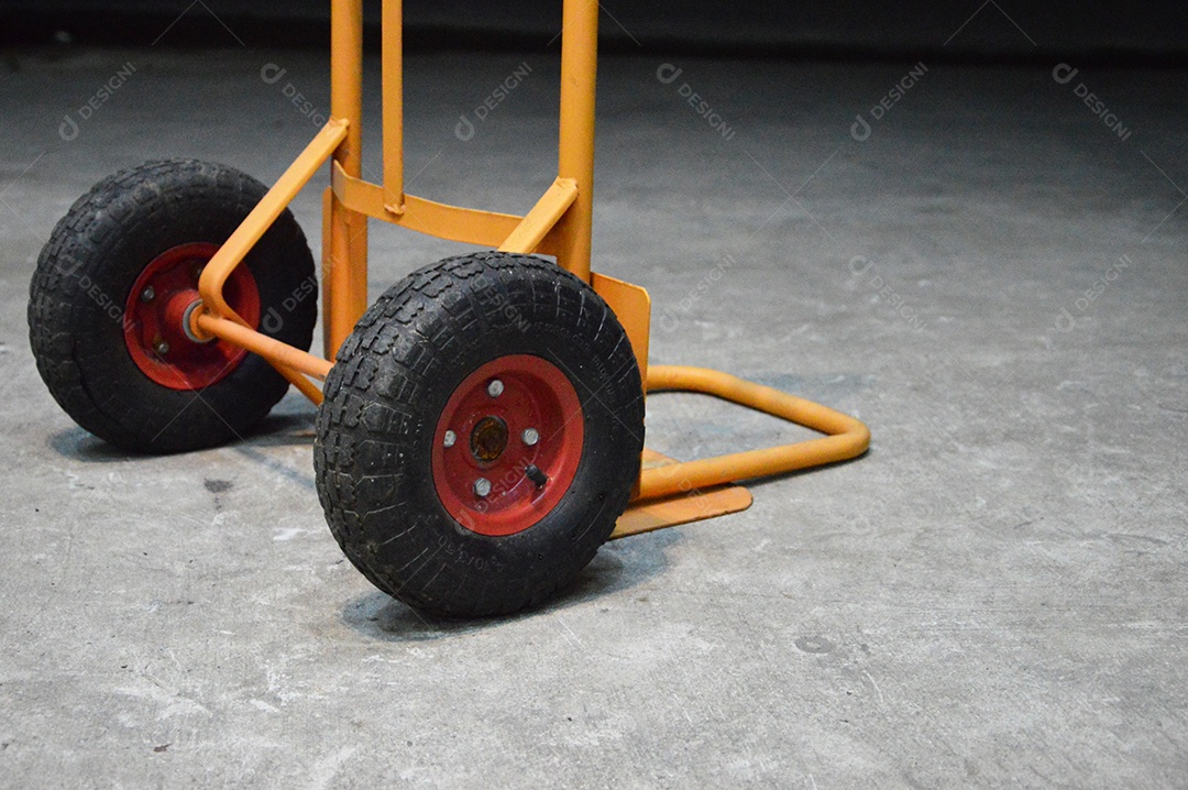 Carro amarelo de transporte