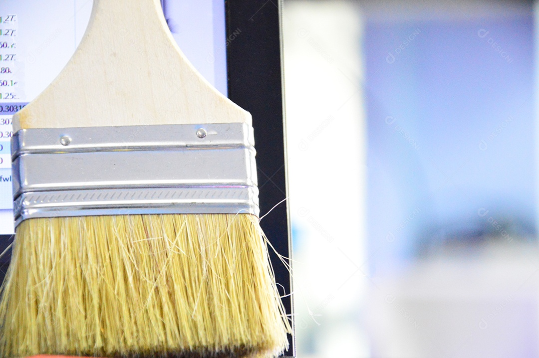 Pincel branco de pinturas