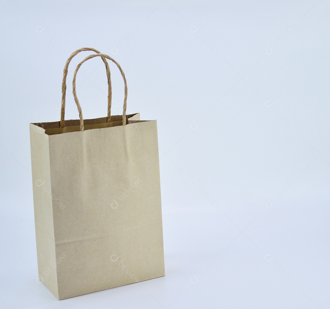 Vista sacola de compras em fundo branco