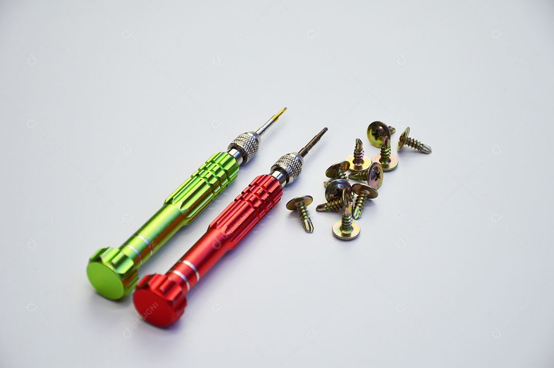 Chaves torx coloridas em fundo branco