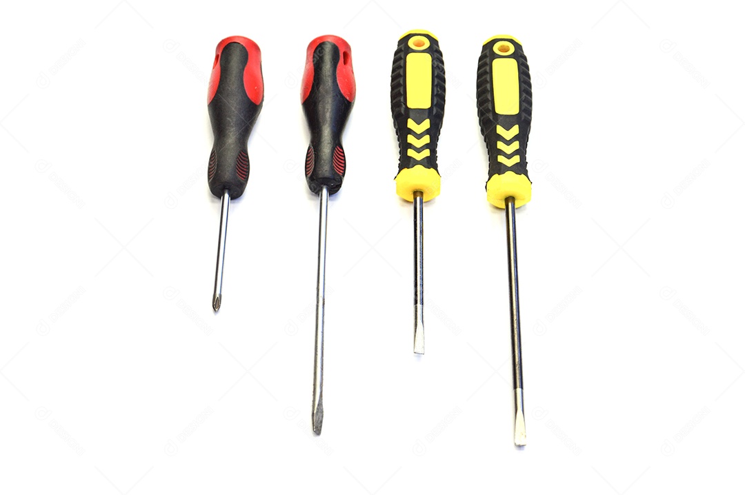 Chaves de fenda em fundo branco isolado