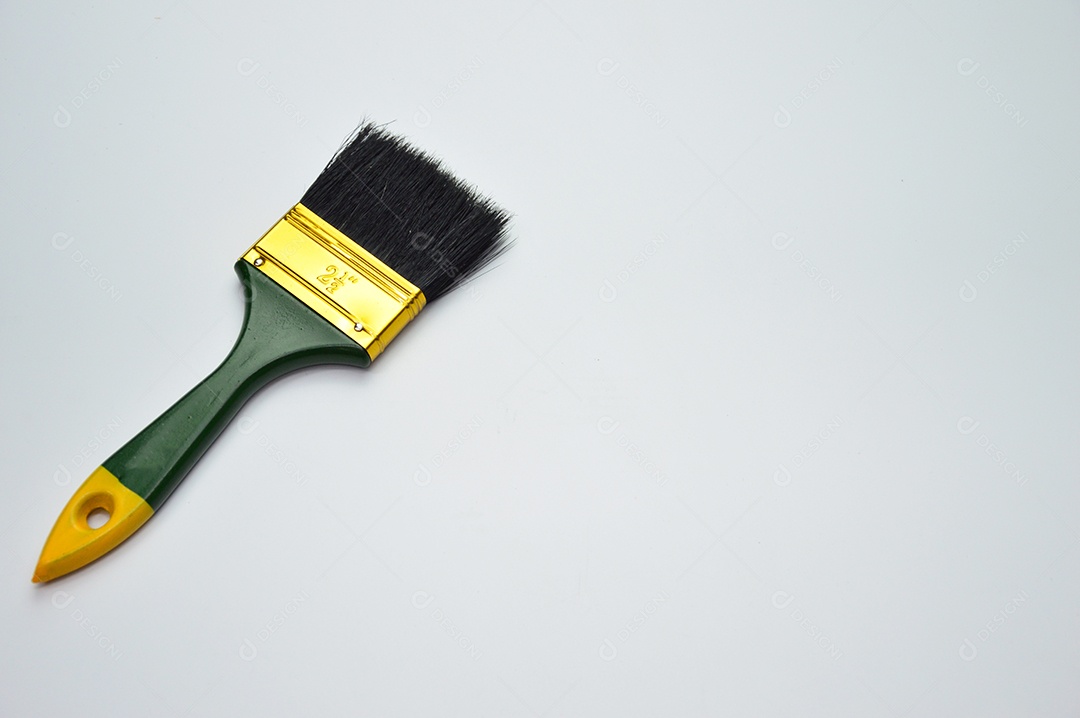 Pincel de tinta em fundo branco