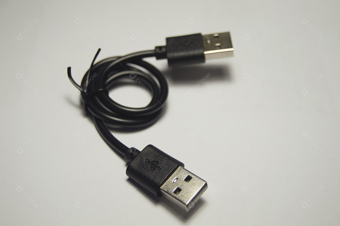 Cabos preto de USB