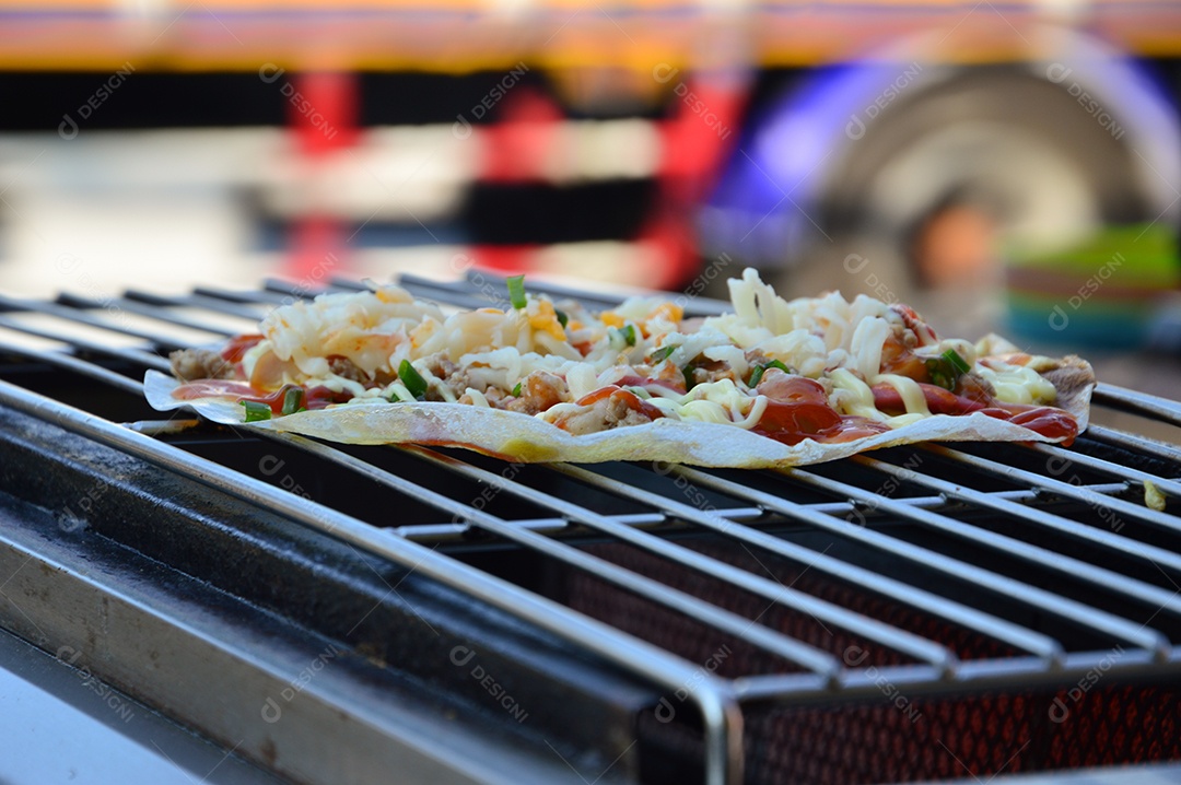 Deliciosa pizza típica do Vietnã