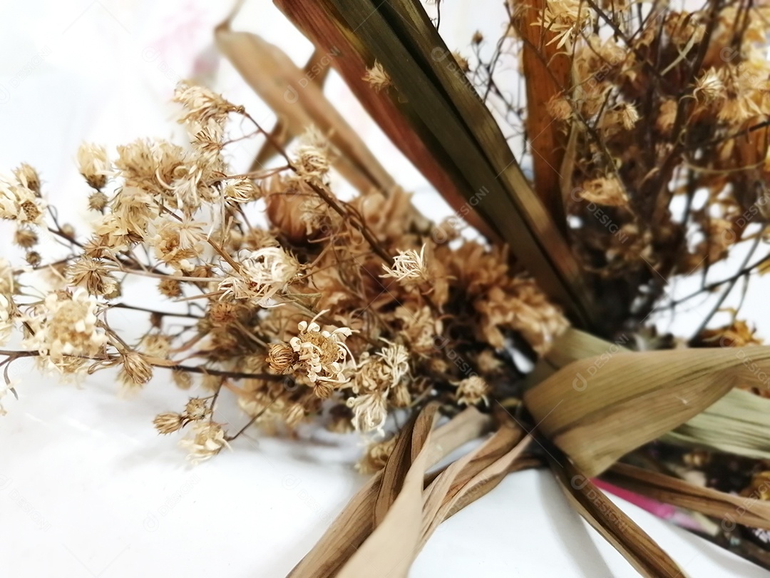 Ramo de flores secas