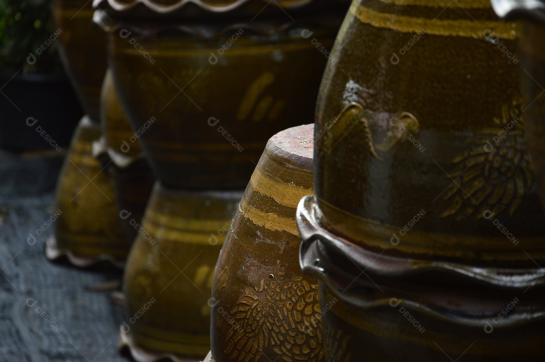 Vasos de barros decorados