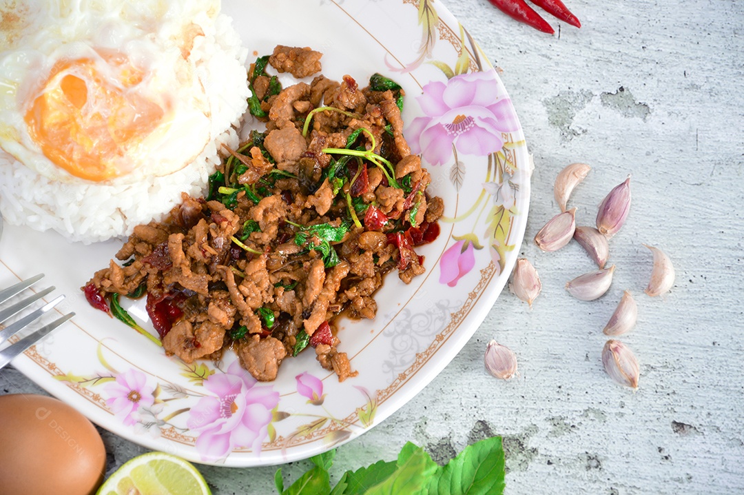 Prato com deliciosa comida saudável