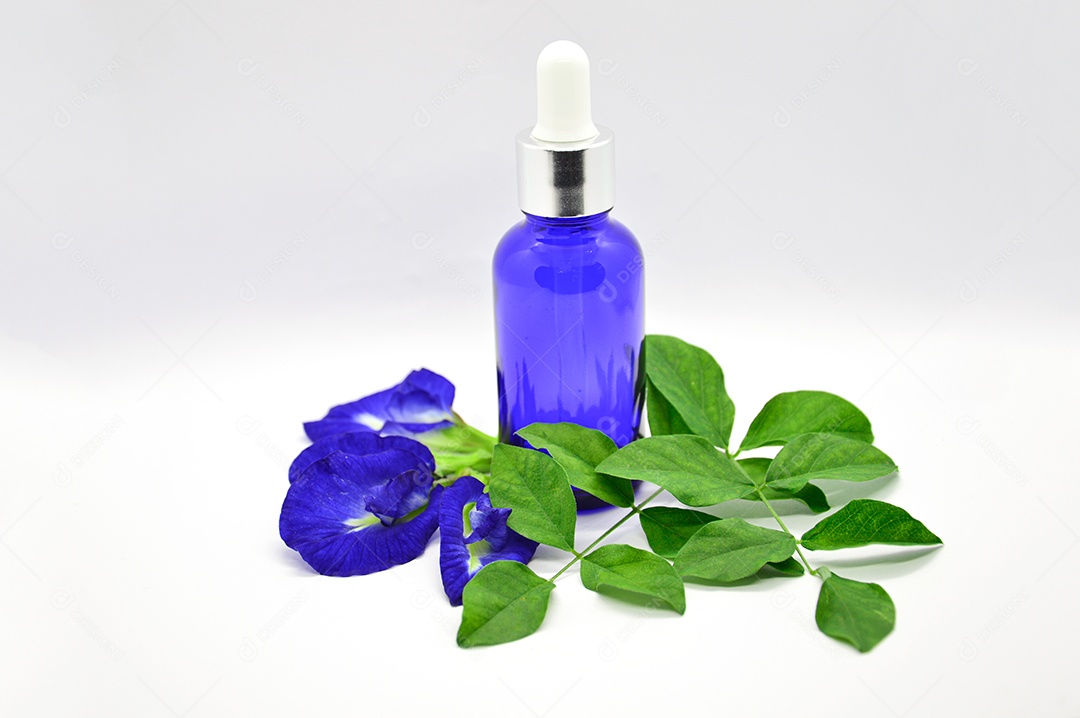 Frasco de soro de óleo de flor de ervilha borboleta