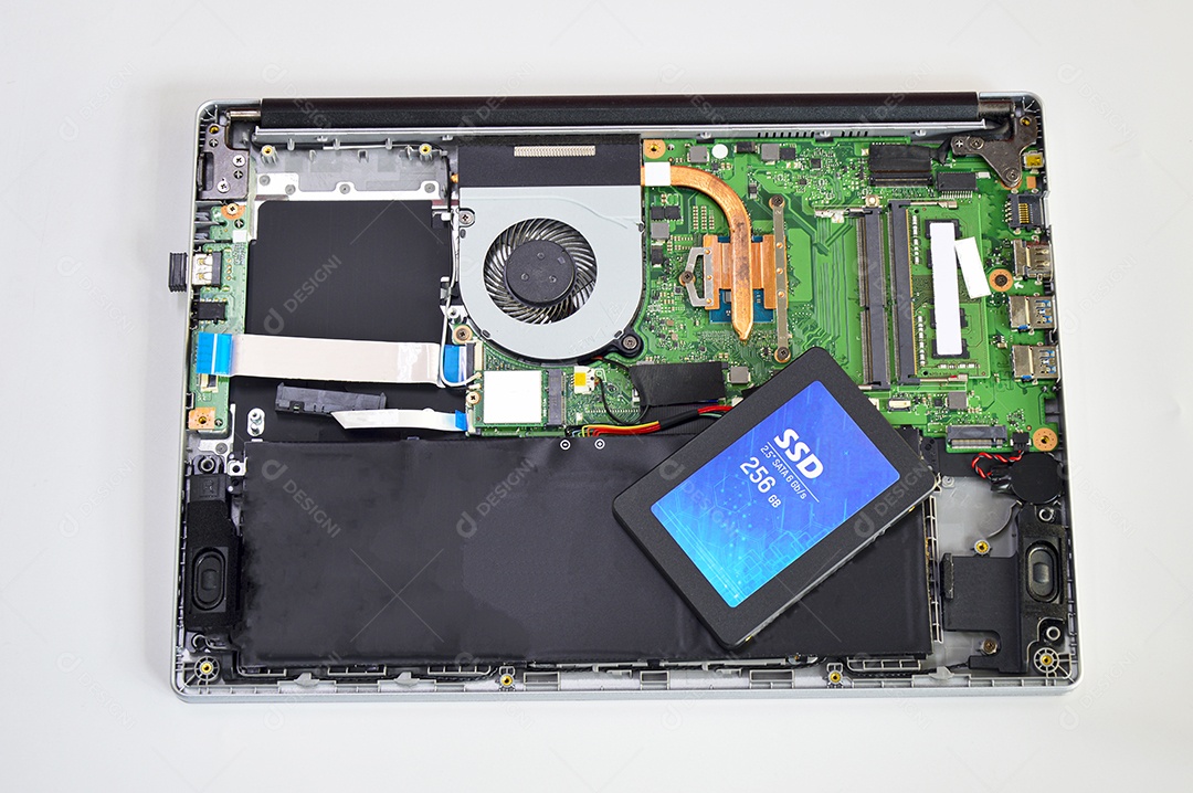 Disco rígido de 2,5 polegadas no laptop