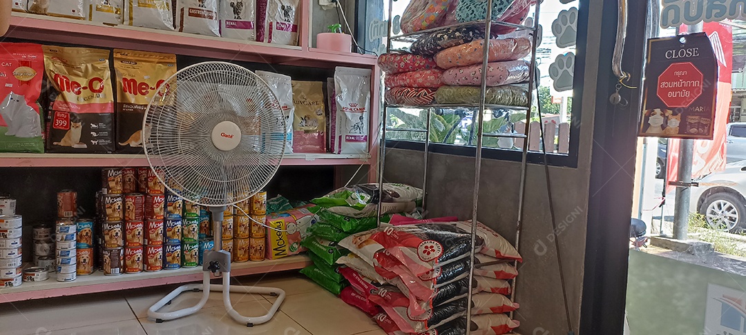 Chonburi, Tailândia Pet shop e pet food são muito populares entre os amantes dos animais.