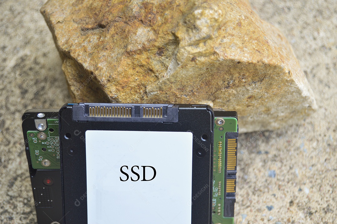 SSD de alta velocidade, unidades SSD são muito populares.