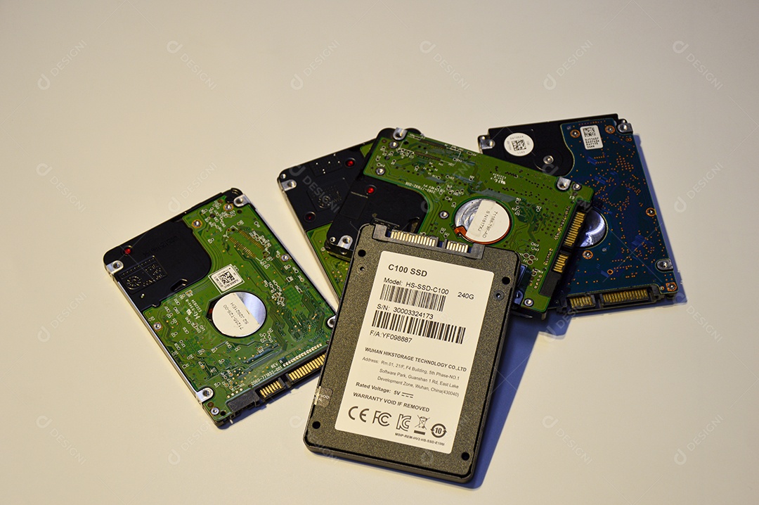 Chonburi, Tailândia SSD é um disco rígido de uso mais popular. disco rígido antigo