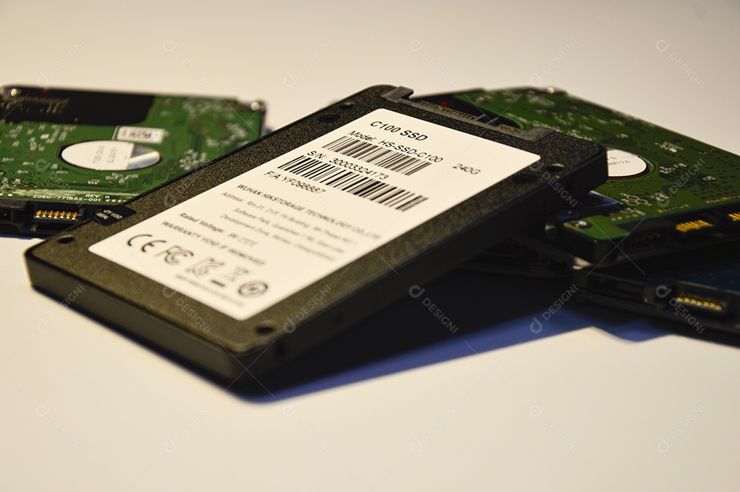 Chonburi, Tailândia SSD é um disco rígido de uso mais popular. disco rígido antigo