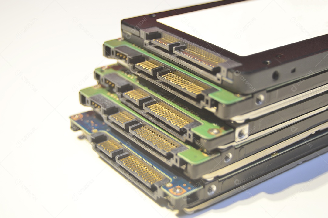Porta ssd sata usada para conectar entre o disco rígido e a placa-mãe