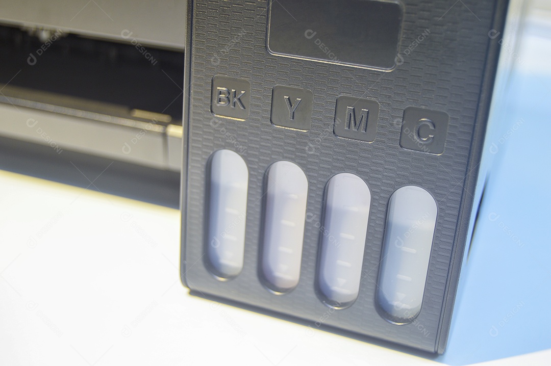 As impressoras do tipo tanque de tinta de recarga são muito populares hoje em dia.