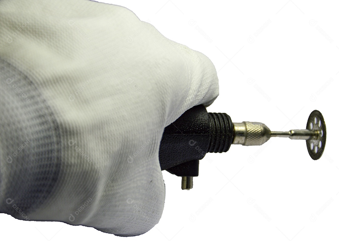 Mão segurando um moedor pequeno (com traçado de recorte)