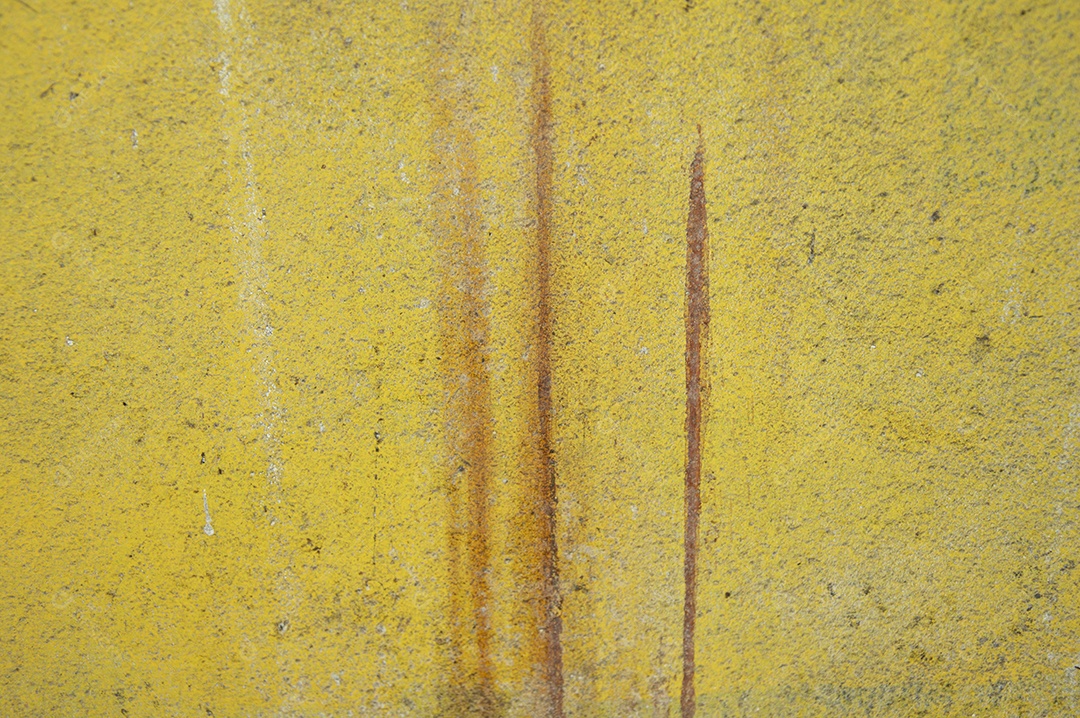 As paredes amarelas estão sujas e velhas. Usar como papel de parede.