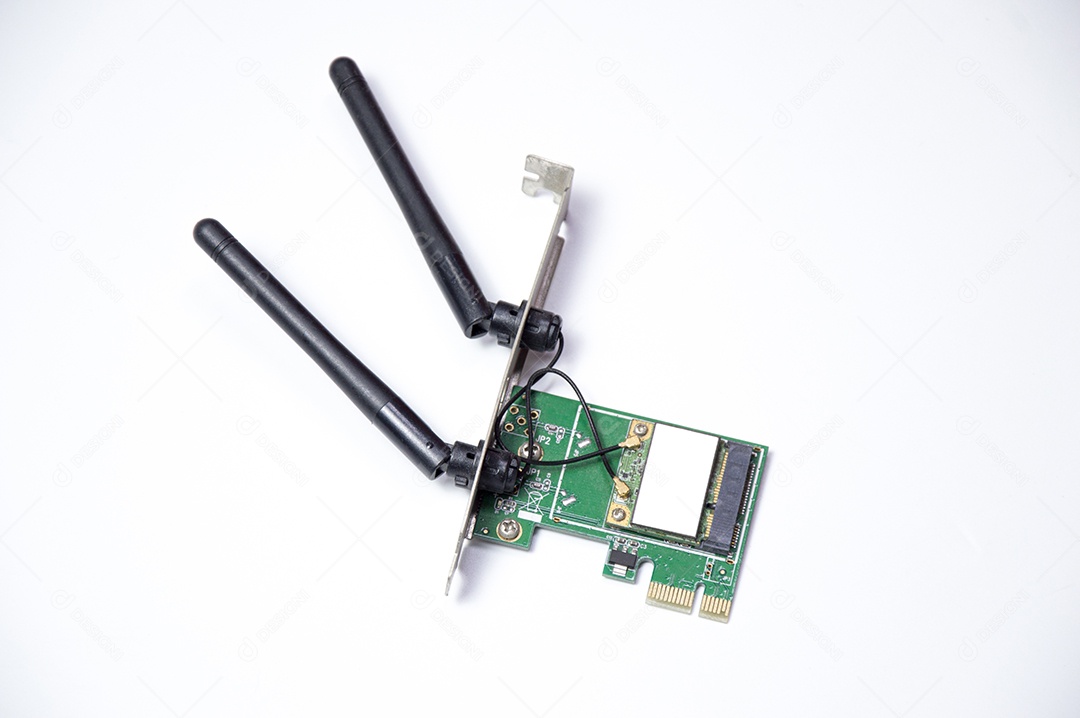 Aparelho o receptor sem fio sobre fundo branco