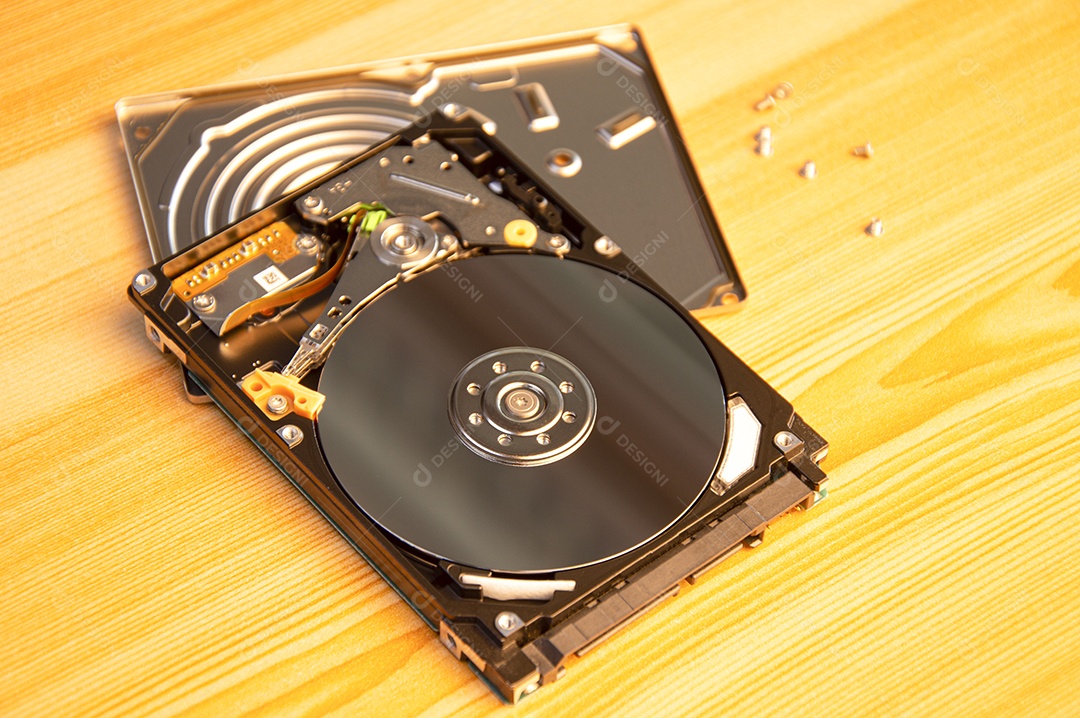 2.5 inch hard drive is the part used to store data