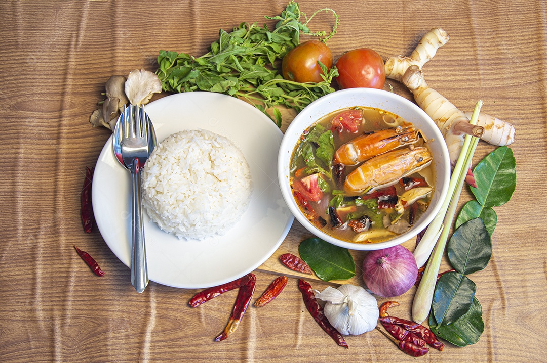 Tom Klong camarão ao molho com arroz