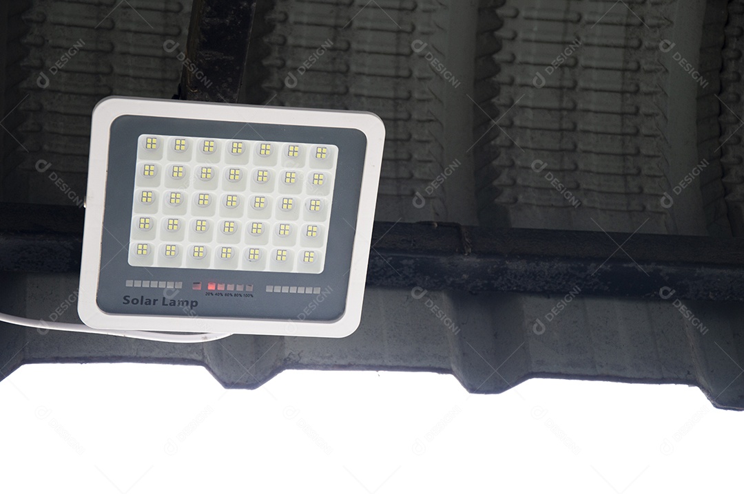 Lâmpadas de células solares e energia limpa estão se tornando cada vez mais populares