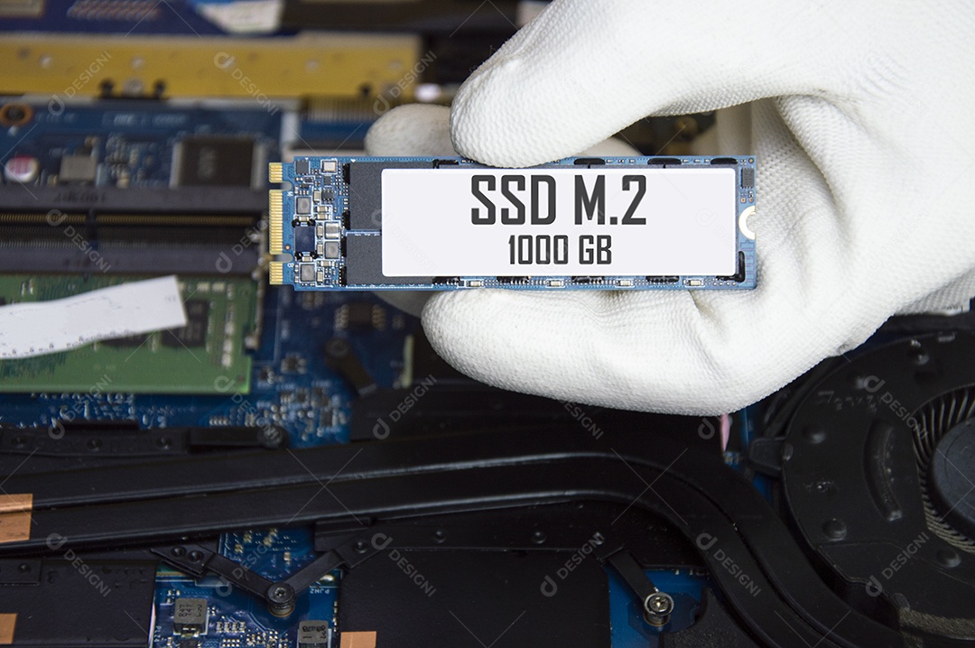 SSD M.2 é uma nova tecnologia muito popular pequeno e alto desempenho