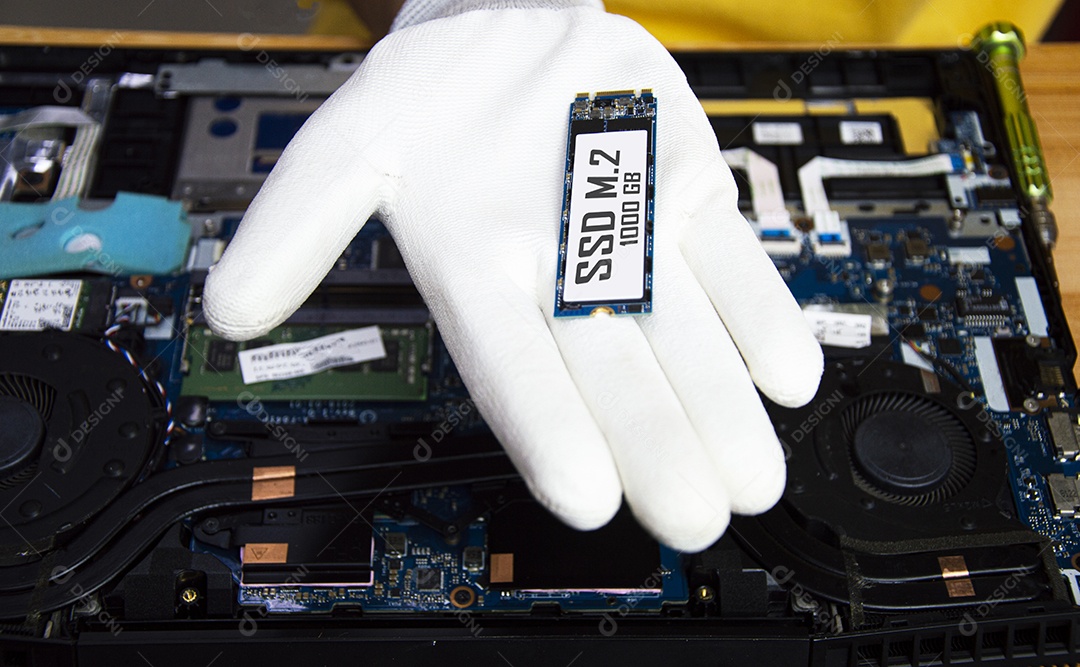 SSD M.2 é uma nova tecnologia muito popular pequeno e alto desempenho