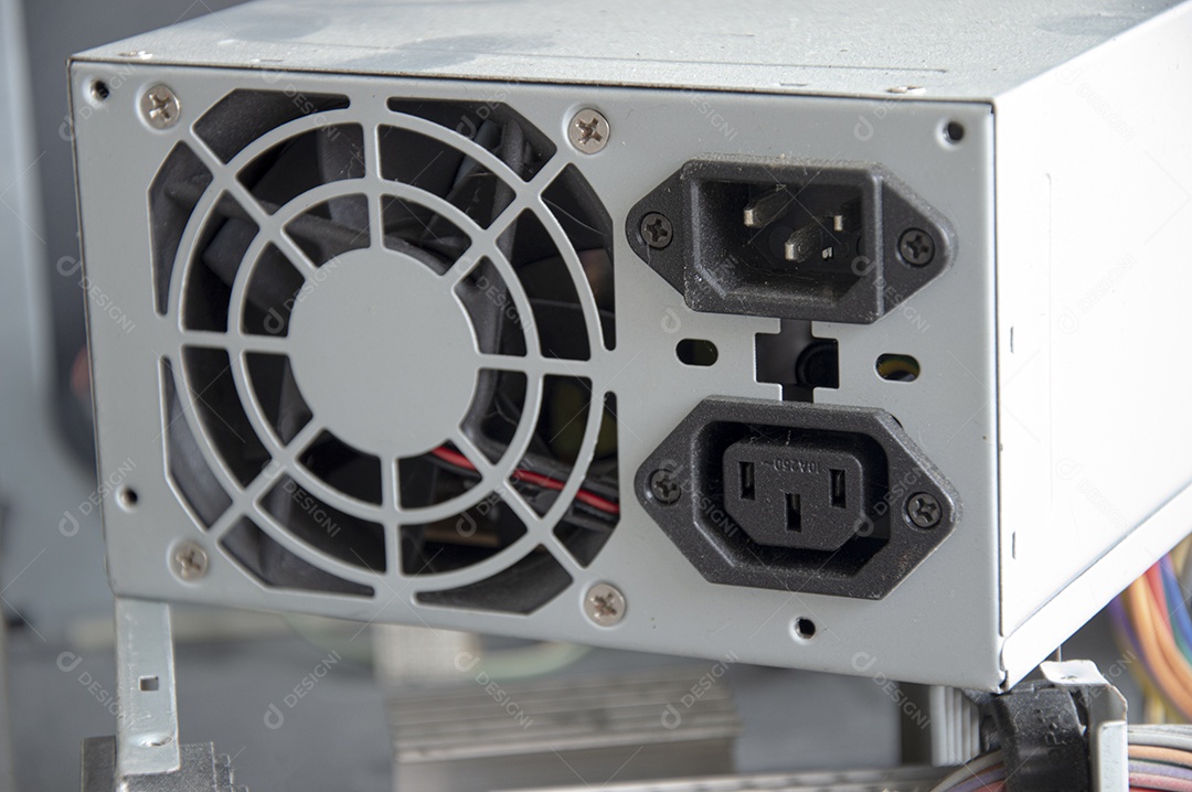 Fonte de alimentação de computadores antigos