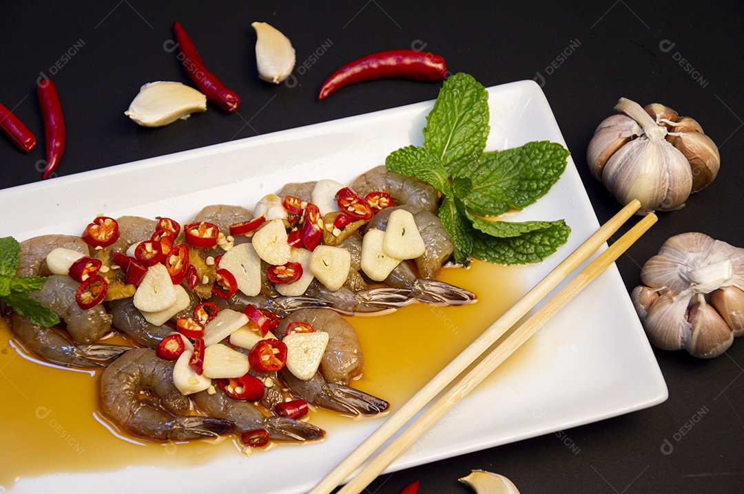 Camarão em conserva com molho coreano