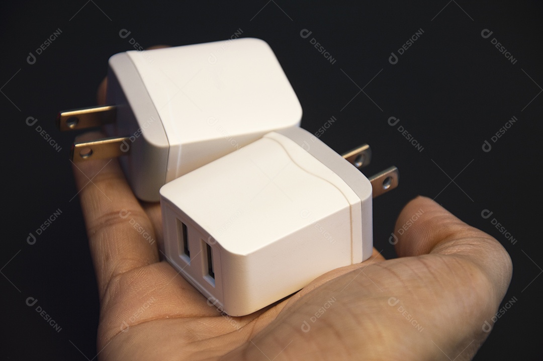 Carregador usb branco 2 portas