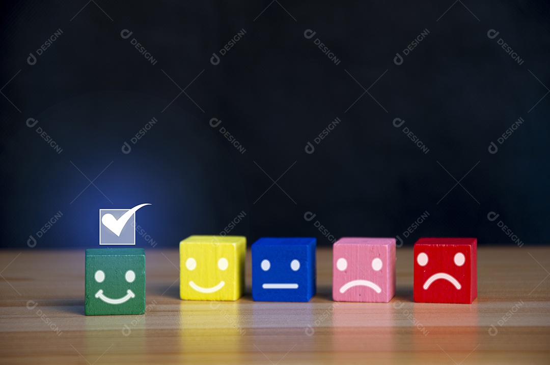 Os usuários avaliam sua experiência de serviço no aplicativo online