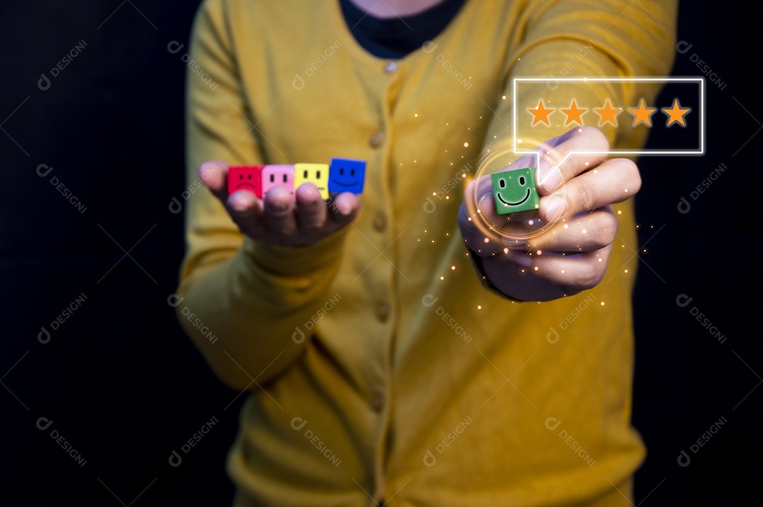 Os usuários avaliam sua experiência de serviço no aplicativo online