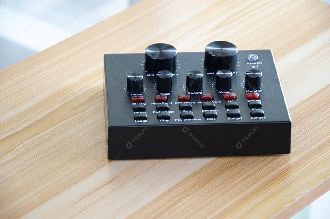 Vista superior do mixer de áudio