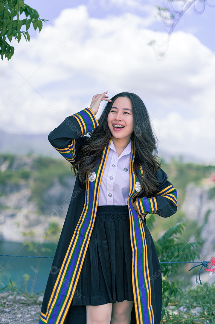 Aluna que aprenderam com sucesso estudam graduação