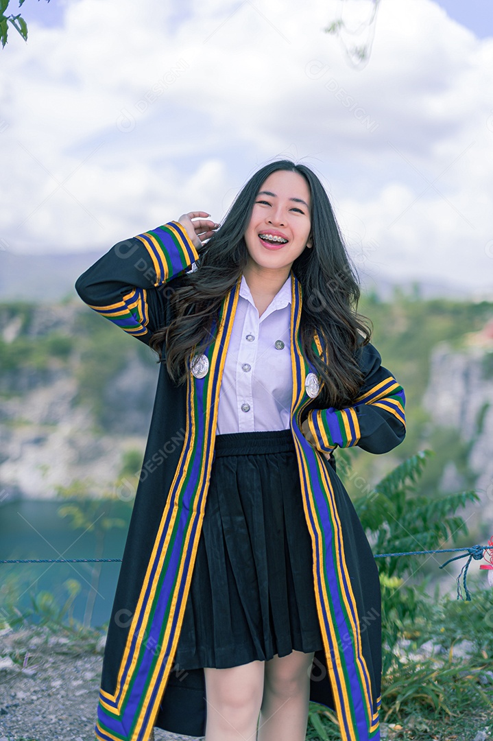 Aluna que aprenderam com sucesso estudam graduação