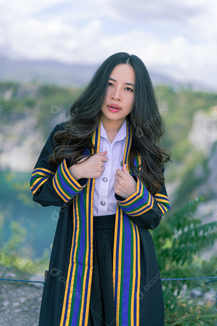 Aluna que aprenderam com sucesso estudam graduação