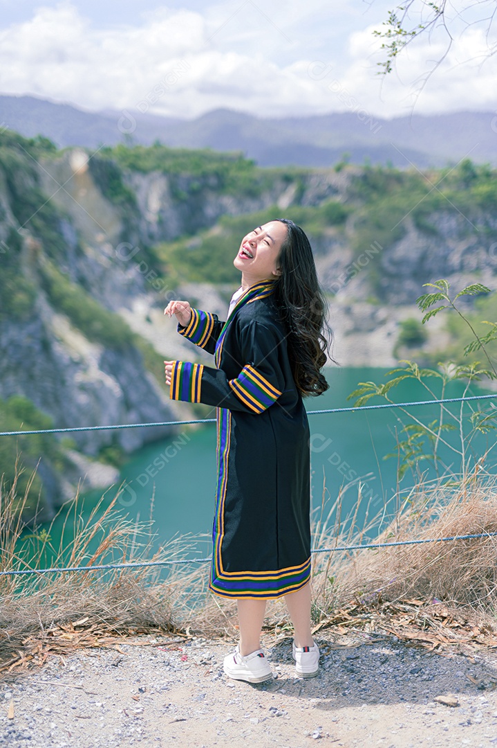 Aluna que aprenderam com sucesso estudam graduação