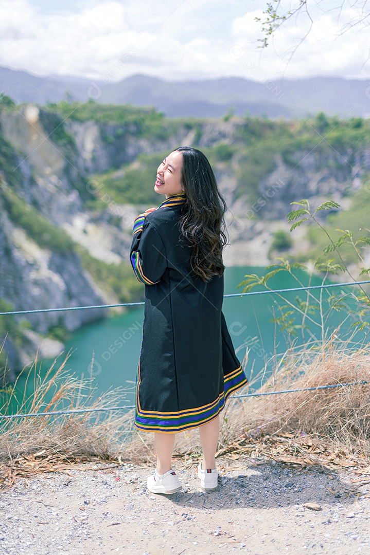 Aluna que aprenderam com sucesso estudam graduação