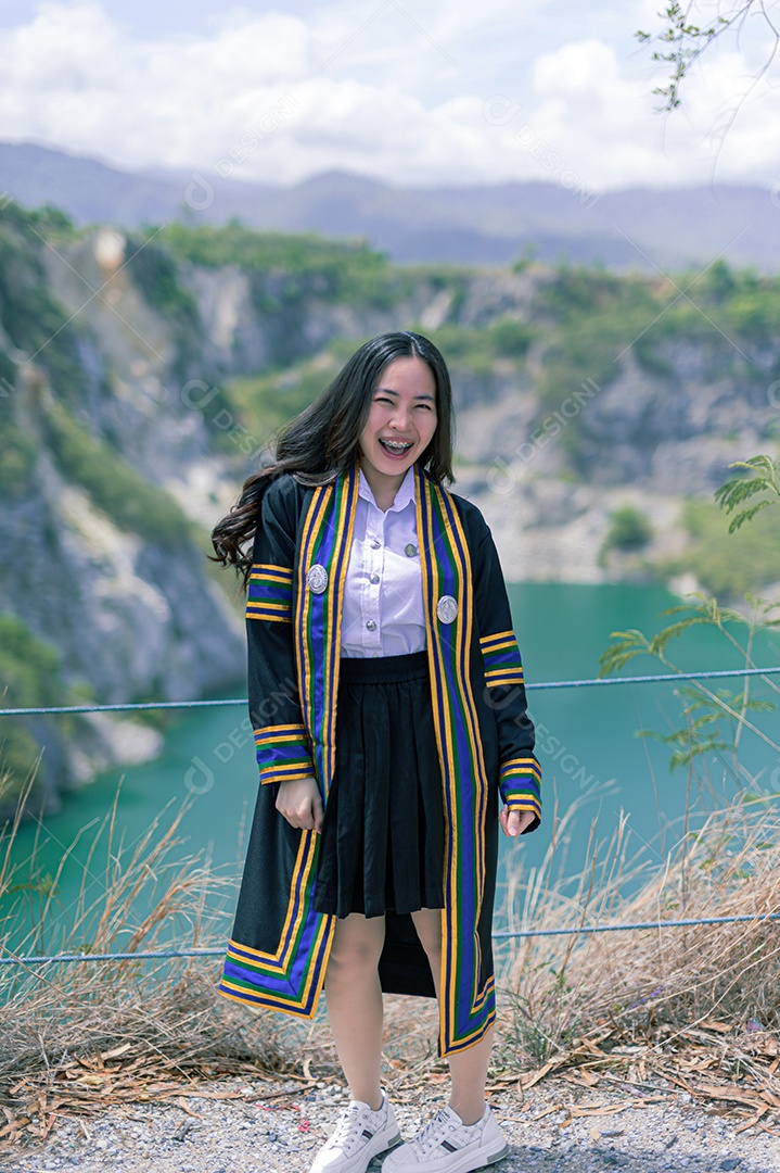 Aluna que aprenderam com sucesso estudam graduação