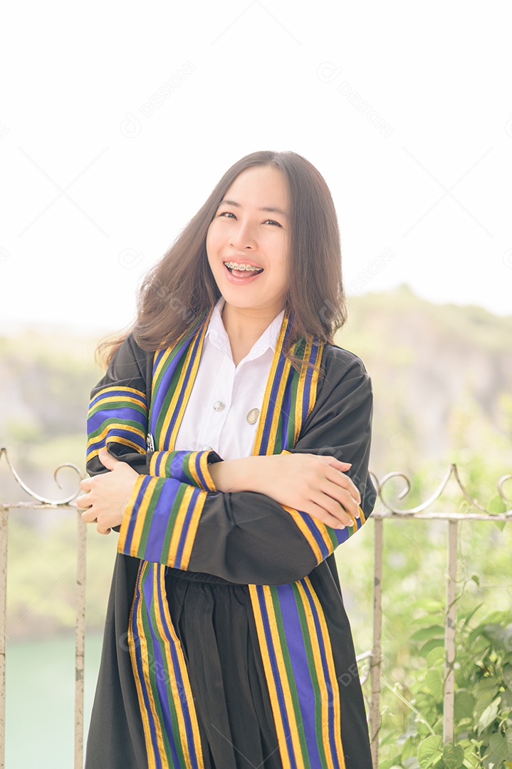 Aluna que aprenderam com sucesso estudam graduação