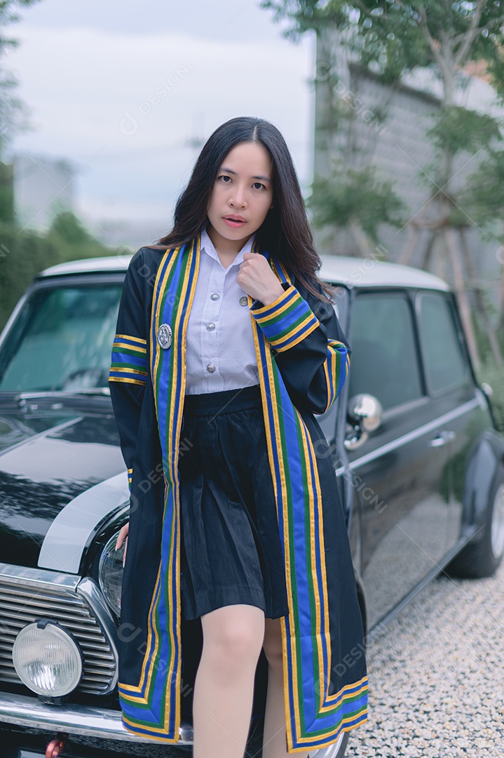 Aluna que aprenderam com sucesso estudam graduação