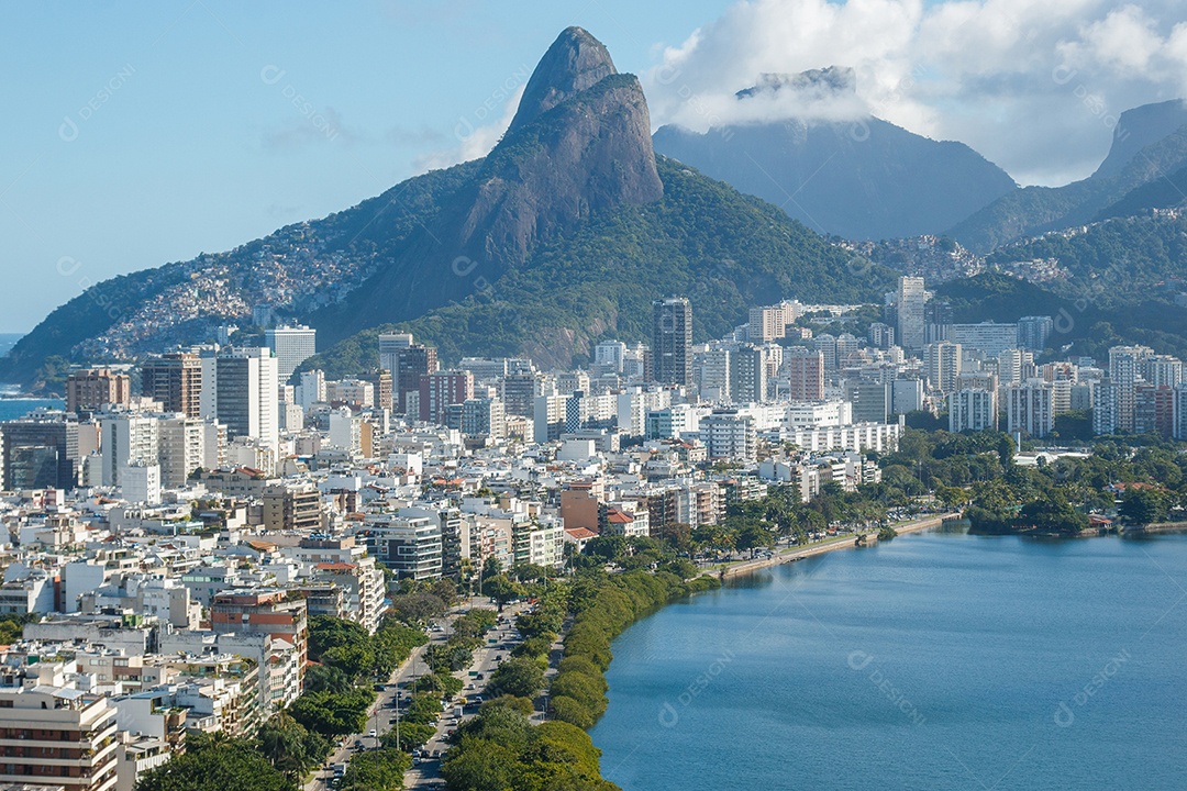 Vista da lagoa rodrigo de freitas no Rio de Janeiro Brasil.