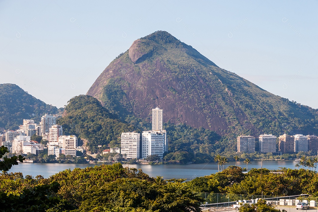 Vista da lagoa rodrigo de freitas no Rio de Janeiro Brasil.