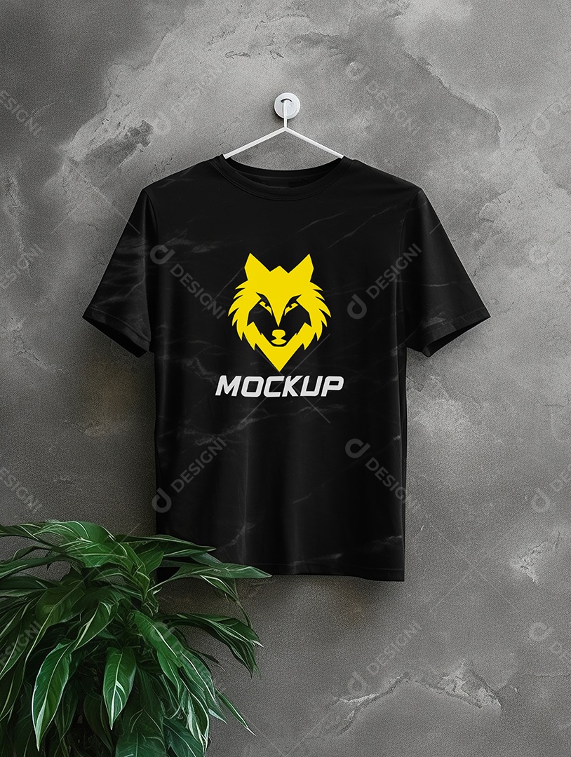 Mockup de Camiseta No Cabide PSD Editável